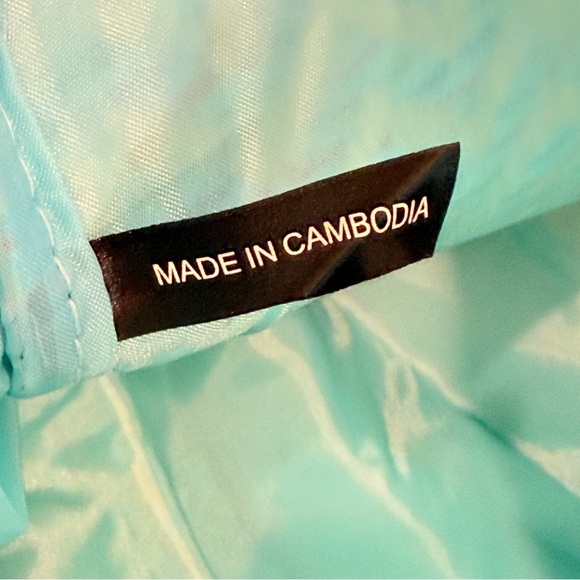 🆕 Lancome Luxe Woven Clutch – Aqua Tassel Zip Bag – Colorful Straw Weave 🆕 - Picture 14 of 16